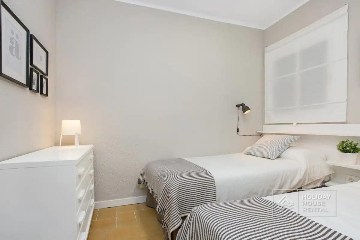 Cosy 3-Bedroom Apartment For 6-8 People Just 50M From The Beach Salou Exterior foto